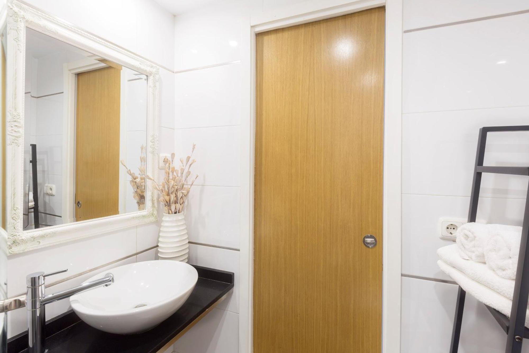 La Marina Suite Málaga Exteriör bild